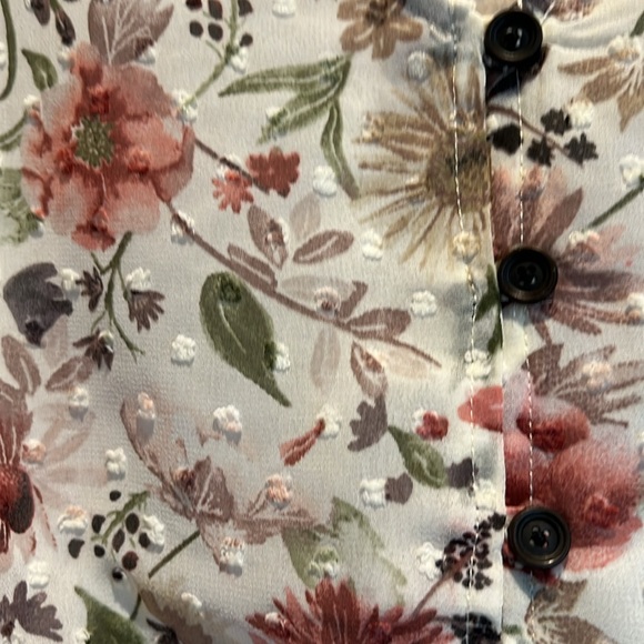 Gauzy flowered top - Picture 3 of 5